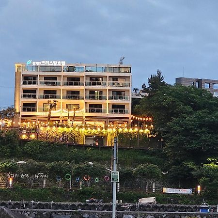 Cheonjiyeon Crystal Hotel Seogwipo Exterior photo