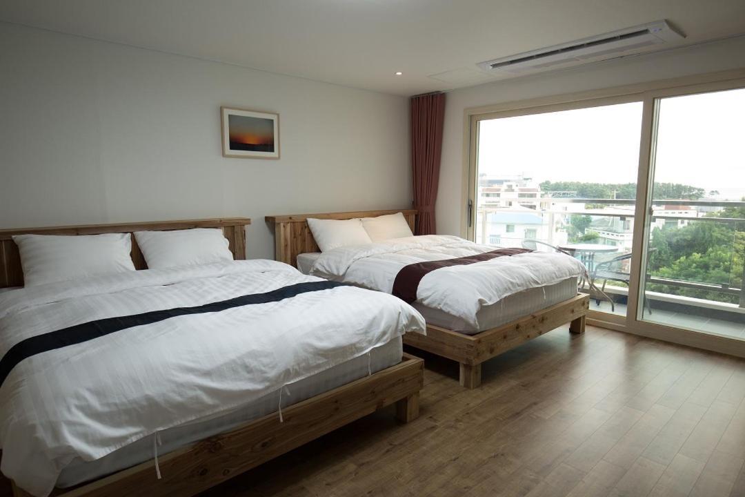 Cheonjiyeon Crystal Hotel Seogwipo Exterior photo